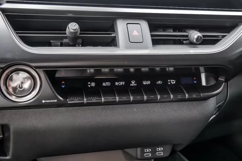 Lexus UX din 2025 cu 40 km - oferta LEX195805 - foto 22