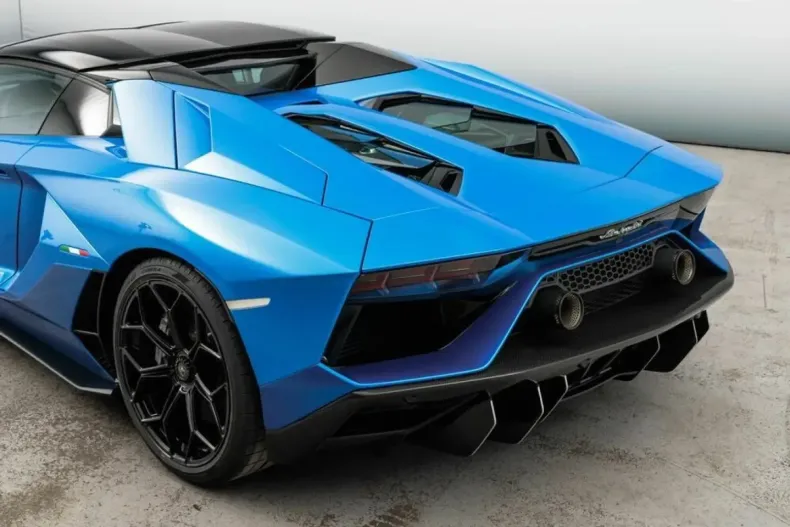 Lamborghini Revuelto din 2022 cu 37.800 km - oferta LAM195807 - foto 7