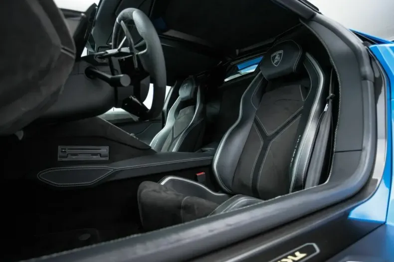 Lamborghini Revuelto din 2022 cu 37.800 km - oferta LAM195807 - foto 36