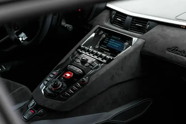 Lamborghini Revuelto din 2022 cu 37.800 km - oferta LAM195807 - foto 45