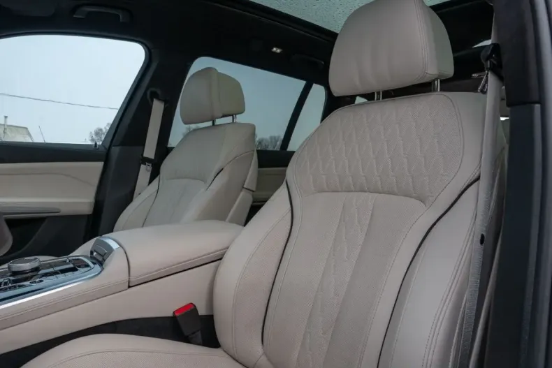 BMW X7 (Seria X) din 2025 cu 14.071 km - oferta BMW195816 - foto 20
