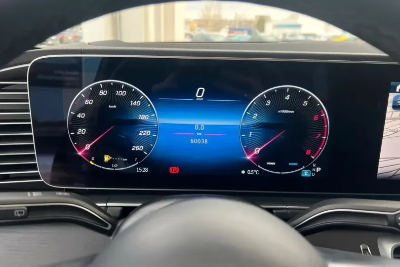 Mercedes-Benz GLS 450 (Clasa GLS) din 2024 cu 60.135 km - oferta MER195818 - foto 27