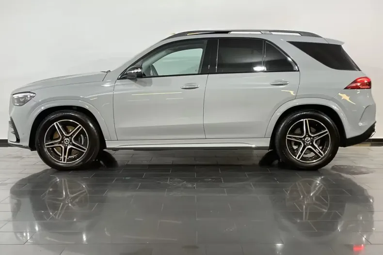 Mercedes-Benz GLE 300 (Clasa GLE) din 2025 cu 8.600 km - oferta MER195832 - foto 5