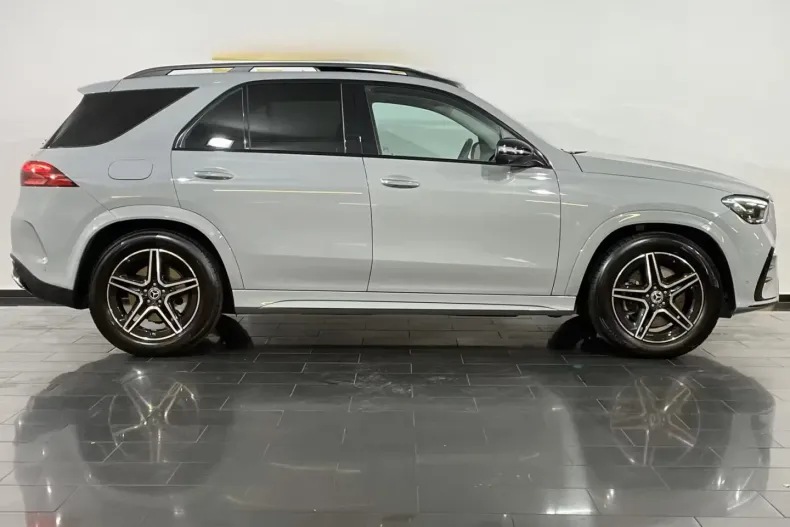 Mercedes-Benz GLE 300 (Clasa GLE) din 2025 cu 8.600 km - oferta MER195832 - foto 7