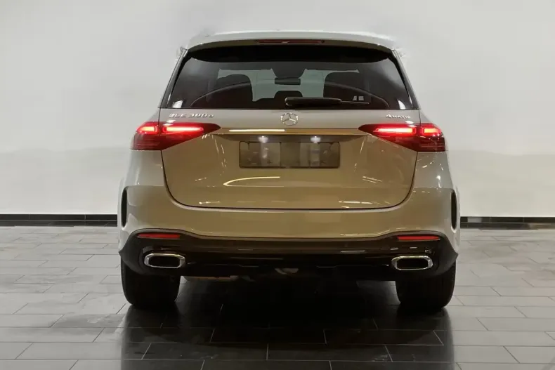 Mercedes-Benz GLE 300 (Clasa GLE) din 2025 cu 8.600 km - oferta MER195832 - foto 8