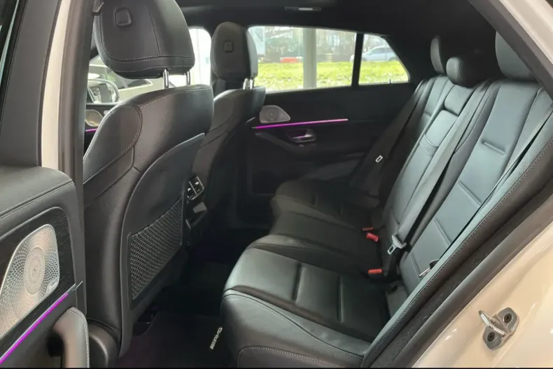 Mercedes-Benz GLE 400 (Clasa GLE) din 2023 cu 38.100 km - oferta MER195833 - foto 6