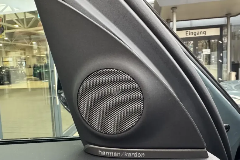 BMW XM (Seria X) din 2024 cu 23.199 km - oferta BMW195840 - foto 12