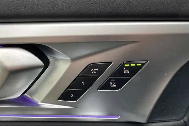 BMW XM (Seria X) din 2024 cu 23.199 km - oferta BMW195840 - foto 13