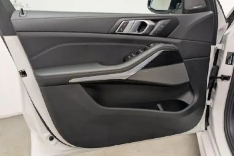 BMW X5 (Seria X) din 2023 cu 40.489 km - oferta BMW195841 - foto 17