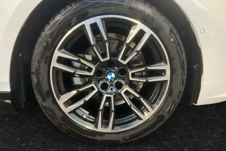 BMW 530 (Seria 5) din 2025 cu 7.130 km - oferta BMW195849 - foto 6