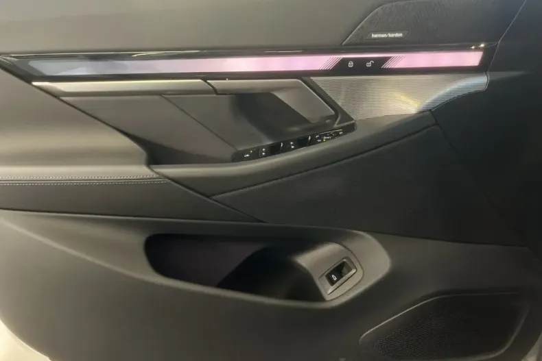 BMW 530 (Seria 5) din 2025 cu 7.130 km - oferta BMW195849 - foto 19