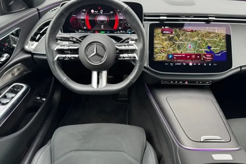 Mercedes-Benz E 300 (Clasa E) din 2024 cu 14.600 km - oferta MER195858 - foto 9