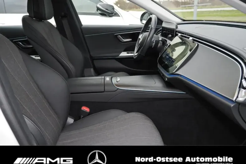 Mercedes-Benz E 300 (Clasa E) din 2024 cu 18.543 km - oferta MER195860 - foto 10