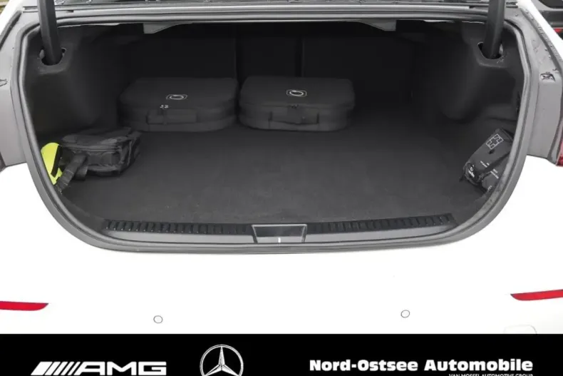 Mercedes-Benz E 300 (Clasa E) din 2024 cu 18.543 km - oferta MER195860 - foto 13