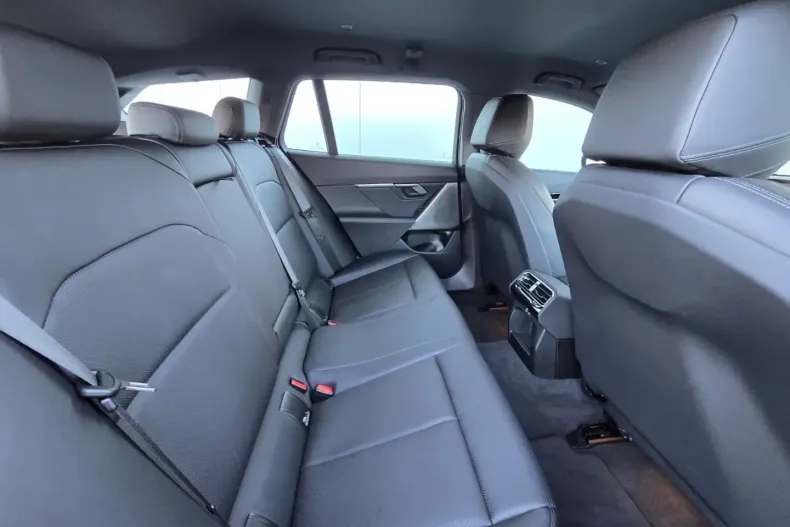 BMW 530 (Seria 5) din 2024 cu 15.995 km - oferta BMW195867 - foto 12