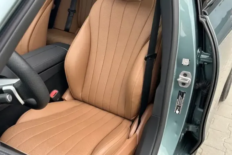 Mercedes-Benz E 450 (Clasa E) din 2025 cu 9.201 km - oferta MER195875 - foto 10