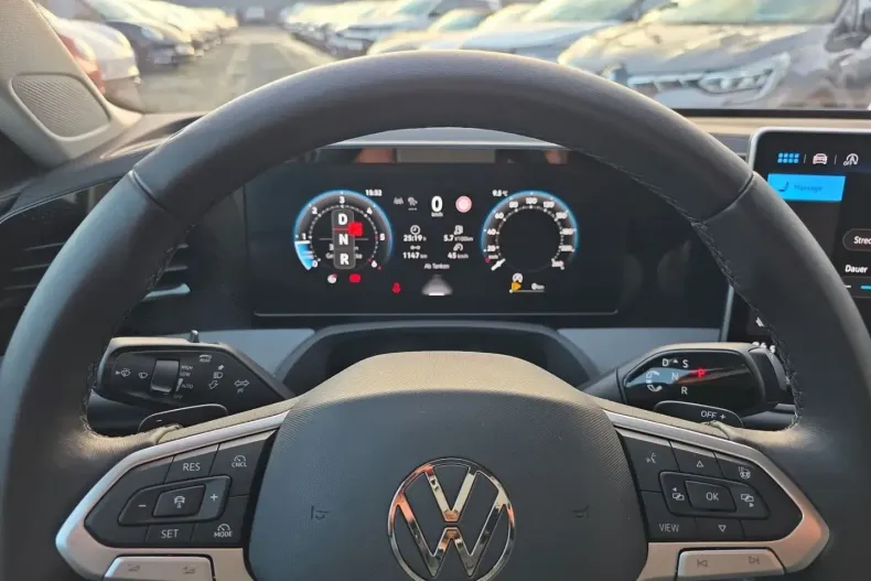 Volkswagen Passat din 2024 cu 36.946 km - oferta VOL195891 - foto 11