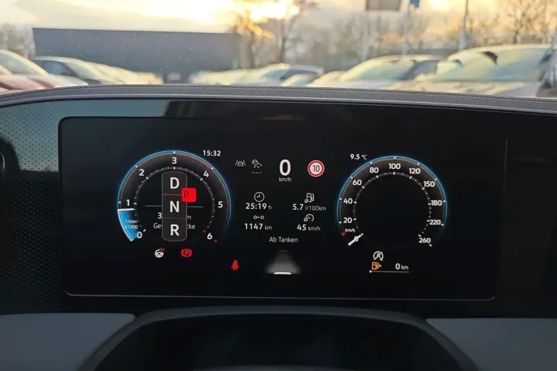 Volkswagen Passat din 2024 cu 36.946 km - oferta VOL195891 - foto 12