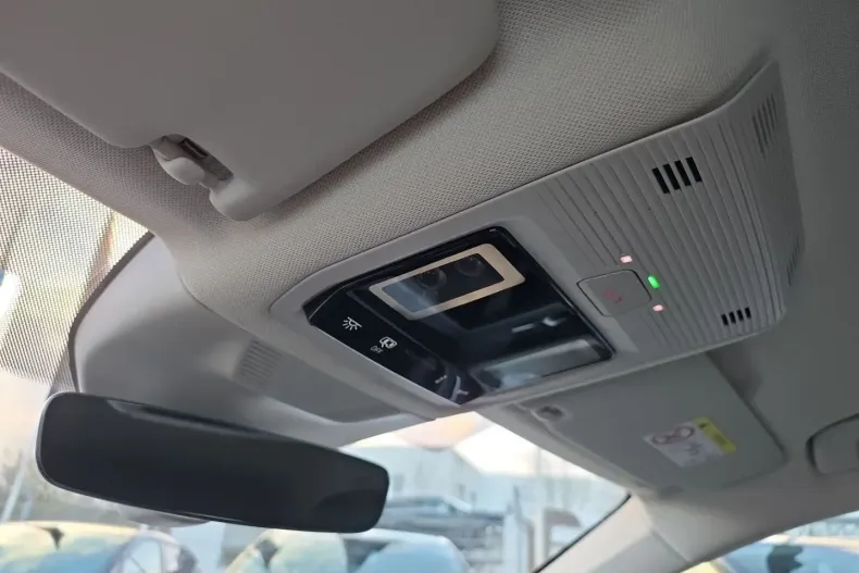 Volkswagen Passat din 2024 cu 36.946 km - oferta VOL195891 - foto 23