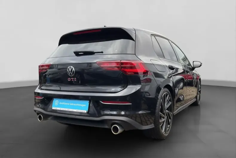 Volkswagen Golf din 2023 cu 83.444 km - oferta VOL195894 - foto 2