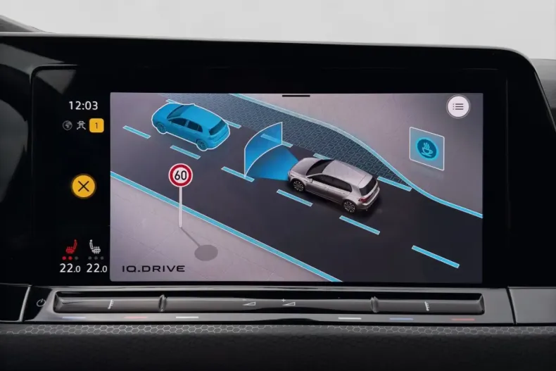 Volkswagen Golf din 2023 cu 83.444 km - oferta VOL195894 - foto 14