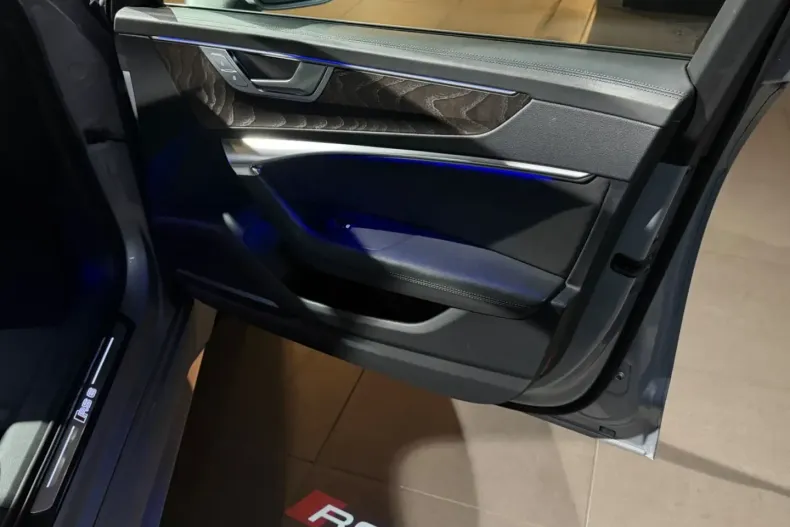 Audi RS6 din 2021 cu 94.000 km - oferta AUD195897 - foto 40