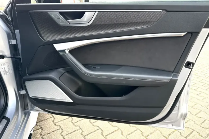 Audi RS6 din 2022 cu 90.000 km - oferta AUD195898 - foto 29