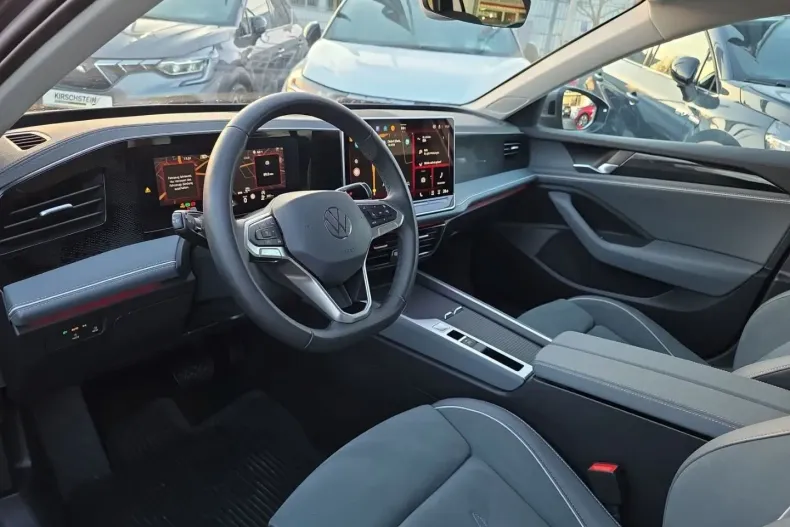 Volkswagen Passat din 2024 cu 32.057 km - oferta VOL195903 - foto 8