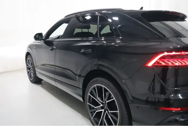 Audi Q8 din 2022 cu 99.044 km - oferta AUD195906 - foto 4