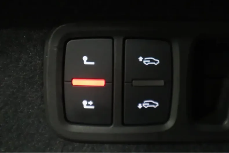 Audi Q8 din 2022 cu 99.044 km - oferta AUD195906 - foto 21