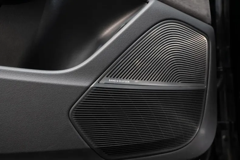 Audi SQ8 din 2022 cu 99.999 km - oferta AUD195915 - foto 10