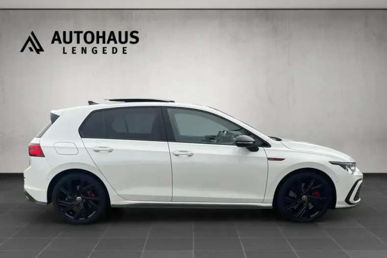 Volkswagen Golf din 2023 cu 69.984 km - oferta VOL195930 - foto 4