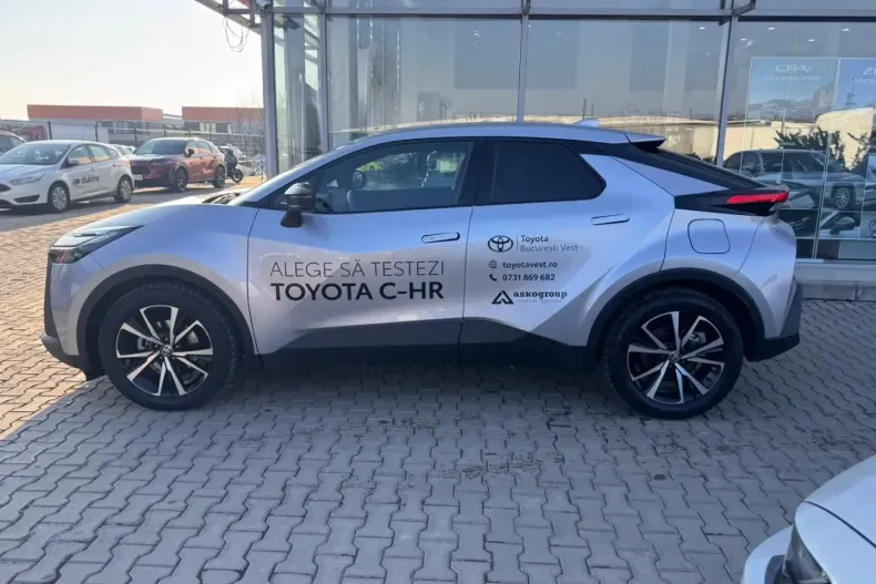 Toyota C-HR din 2025 cu 4.479 km - oferta TOY195932 - foto 4