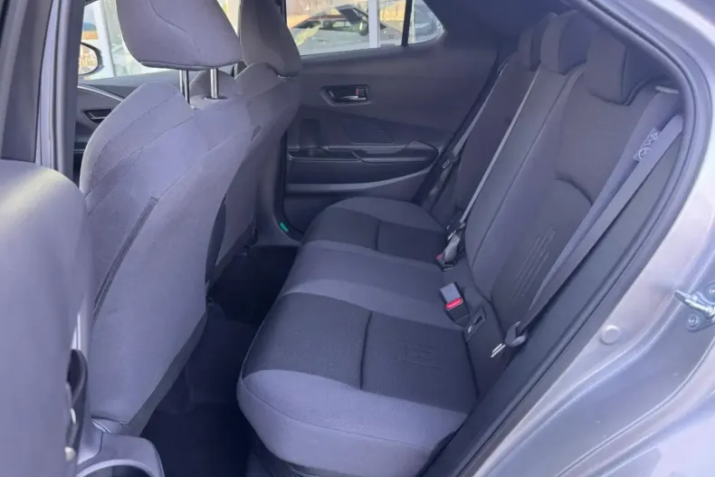 Toyota C-HR din 2025 cu 4.479 km - oferta TOY195932 - foto 12