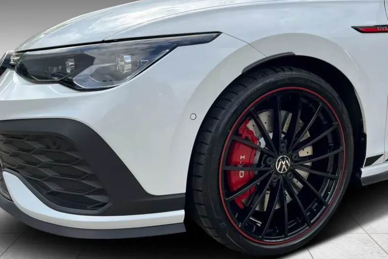 Volkswagen Golf din 2024 cu 12.795 km - oferta VOL195934 - foto 5