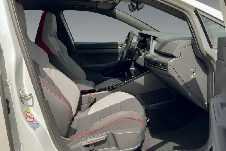 Volkswagen Golf din 2024 cu 12.795 km - oferta VOL195934 - foto 6