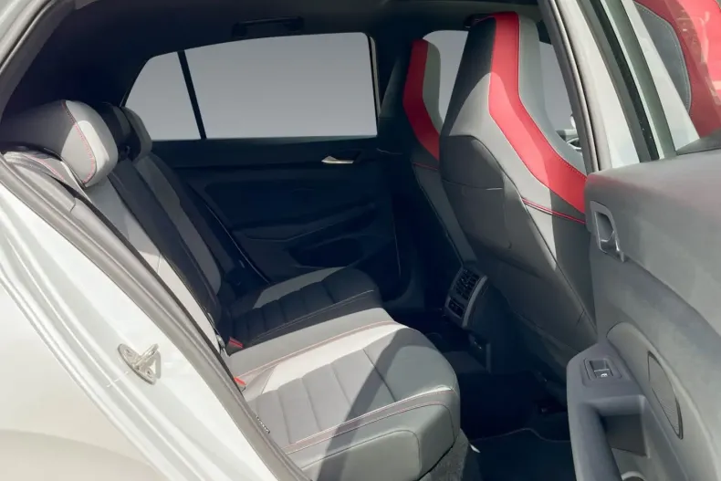 Volkswagen Golf din 2024 cu 12.795 km - oferta VOL195934 - foto 9