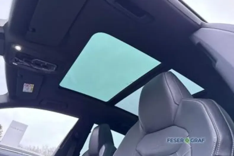 Audi Q8 din 2024 cu 20.490 km - oferta AUD195942 - foto 9