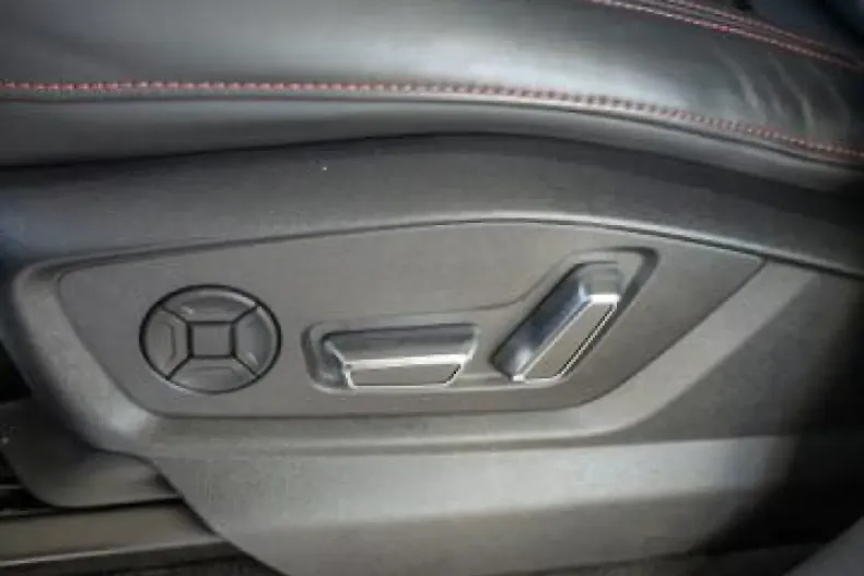 Audi Q8 din 2023 cu 47.909 km - oferta AUD195943 - foto 17