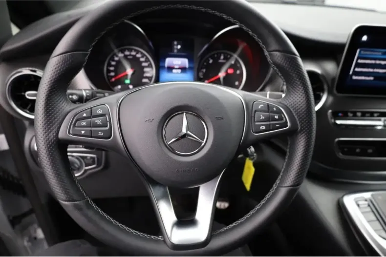 Mercedes-Benz V 250 (Clasa V) din 2024 cu 9.500 km - oferta MER195956 - foto 13