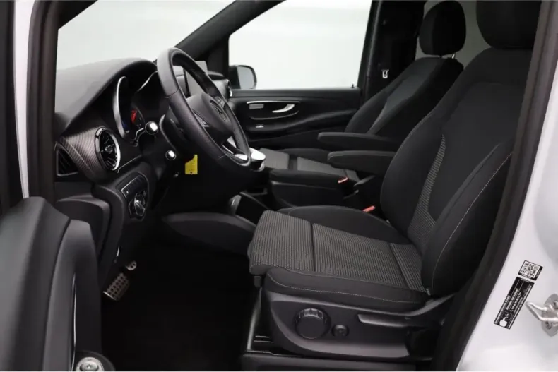 Mercedes-Benz V 250 (Clasa V) din 2024 cu 9.500 km - oferta MER195956 - foto 15