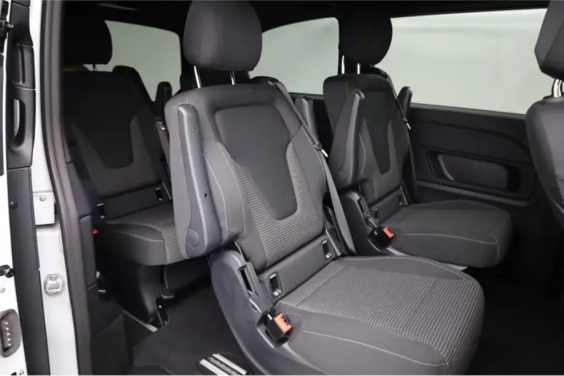 Mercedes-Benz V 250 (Clasa V) din 2024 cu 9.500 km - oferta MER195956 - foto 19