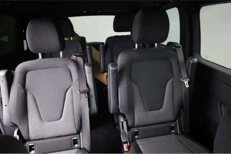 Mercedes-Benz V 250 (Clasa V) din 2024 cu 9.500 km - oferta MER195956 - foto 21