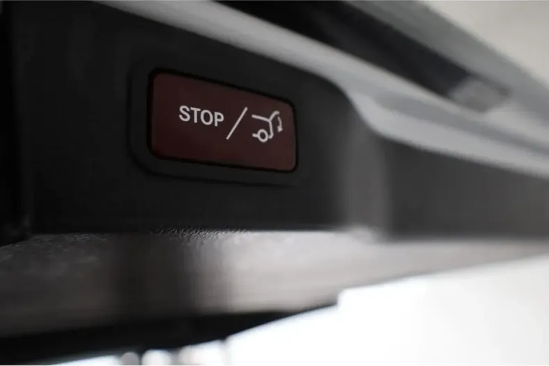 Mercedes-Benz V 250 (Clasa V) din 2024 cu 9.500 km - oferta MER195956 - foto 22