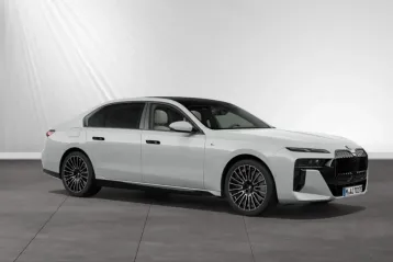BMW 750 din 2024 - oferta BMW195960