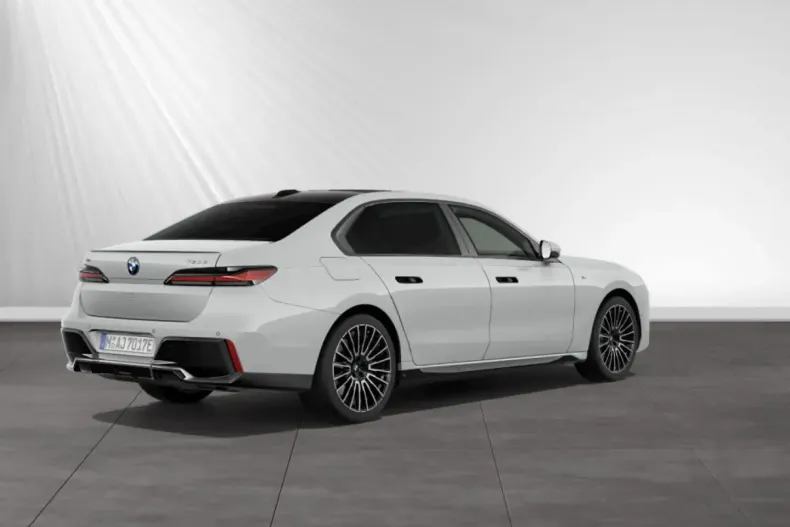 BMW 750 (Seria 7) din 2024 cu 26.200 km - oferta BMW195960 - foto 5