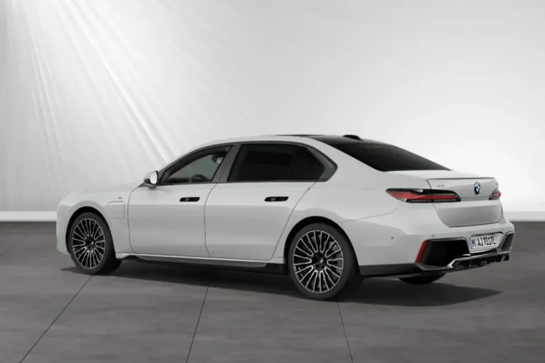 BMW 750 (Seria 7) din 2024 cu 26.200 km - oferta BMW195960 - foto 6