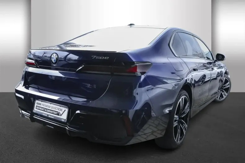 BMW 750 (Seria 7) din 2024 cu 17.280 km - oferta BMW195963 - foto 3
