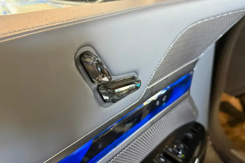 BMW 750 (Seria 7) din 2024 cu 50.063 km - oferta BMW195965 - foto 21