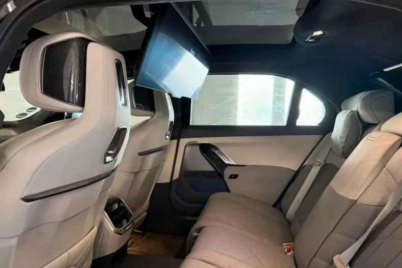 BMW 750 (Seria 7) din 2024 cu 50.063 km - oferta BMW195965 - foto 26